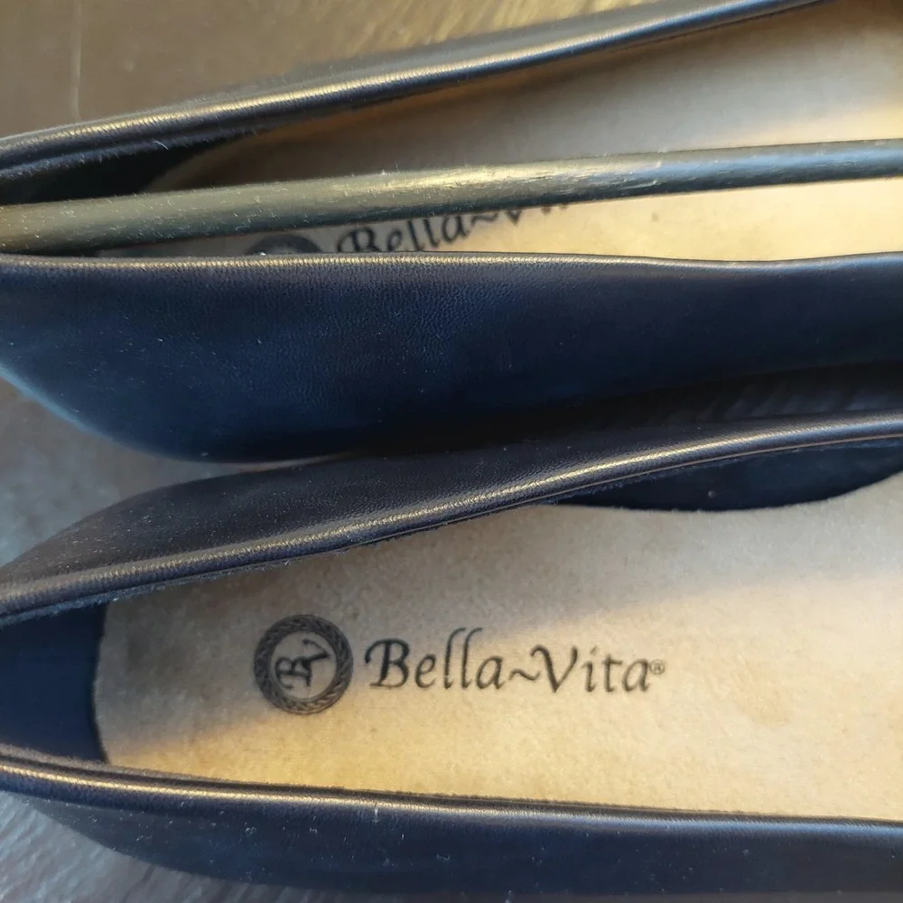 NEW! Bella Vita Women's Francie Woven Top Ballet Flat Slip-on Navy Size 9WW $90